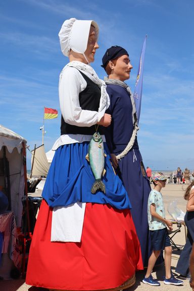 La Confrérie du Hareng Côtier de Berck aux traditionnelles Fête de la Mer du 15 VIII 2024