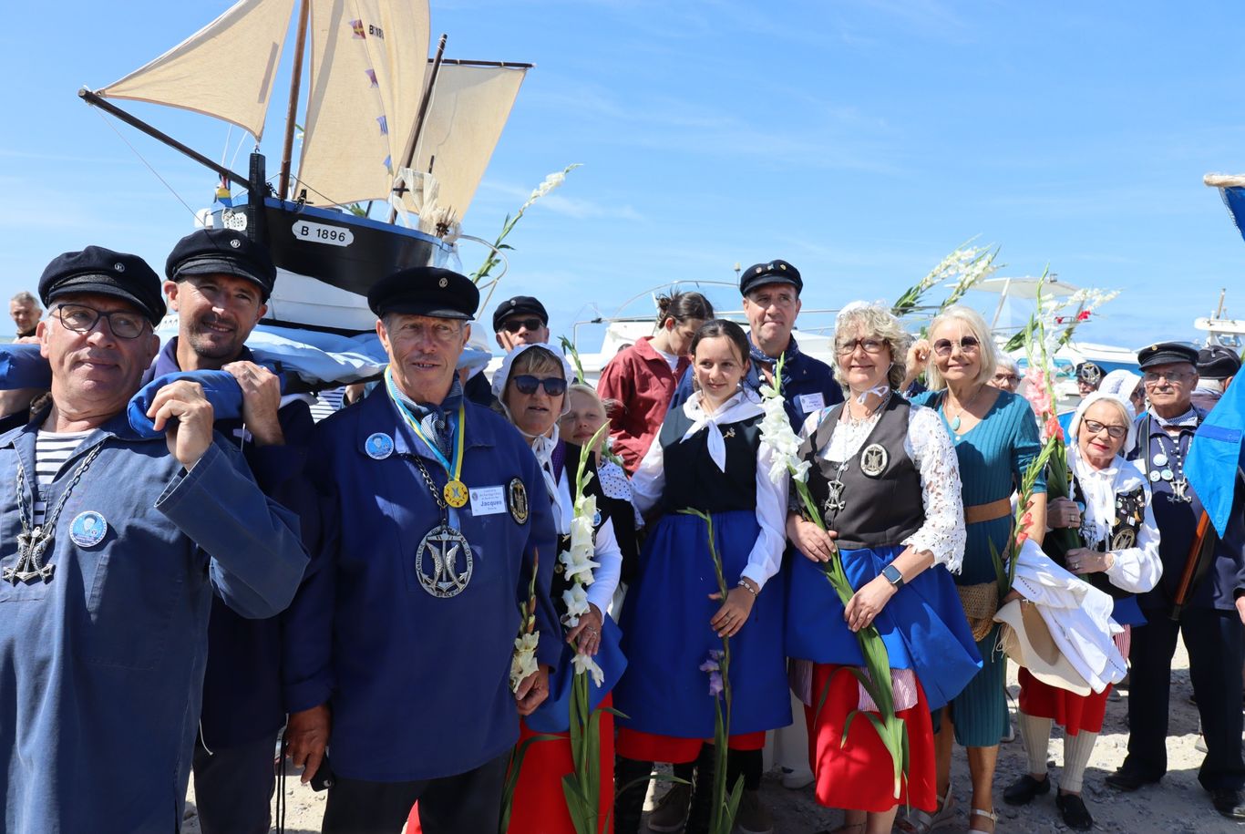 Les membres actifs de la Confrérie du Hareng Cotier de Berck