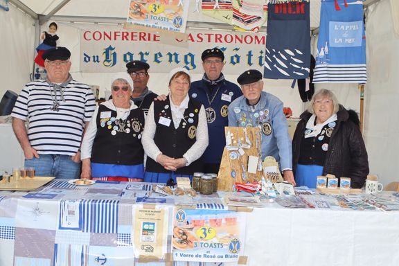La Confrérie sur l'Esplanade de Berck